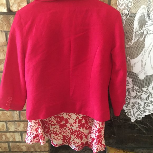 2 piece Spring red and white suit - Picture 3 of 3